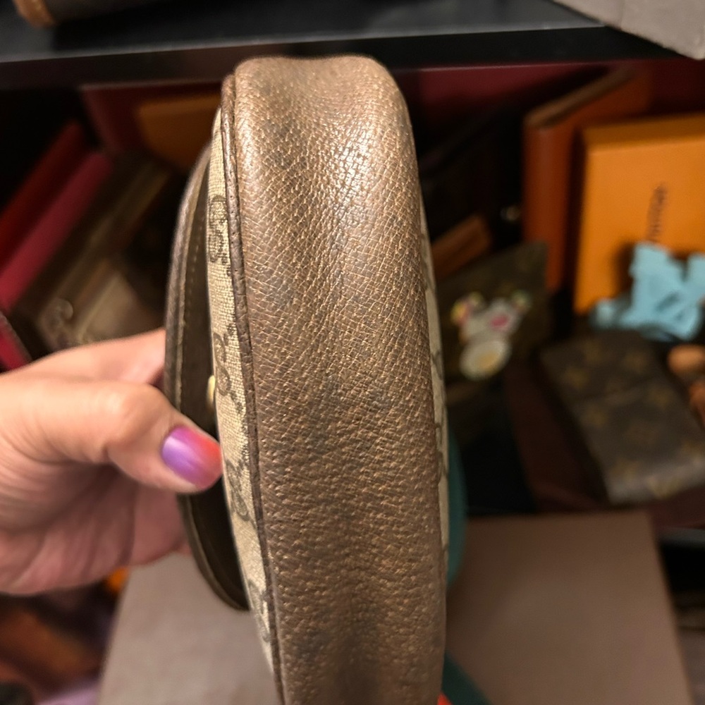 Vintage Gucci Crossbody in EUC - Picture 4 of 14
